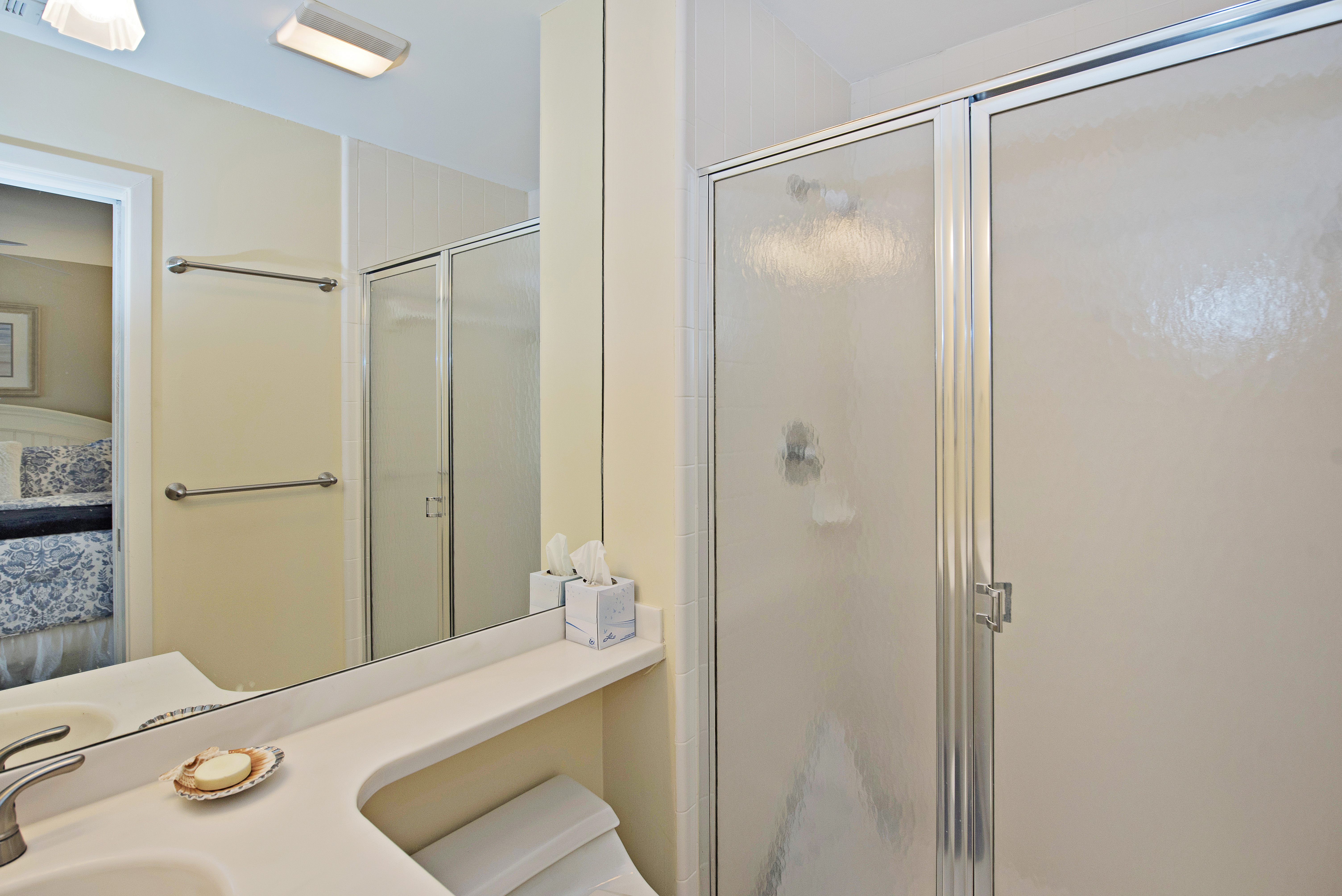 10-Genoa-CourtKing-Bathroom-18139-big.jpeg