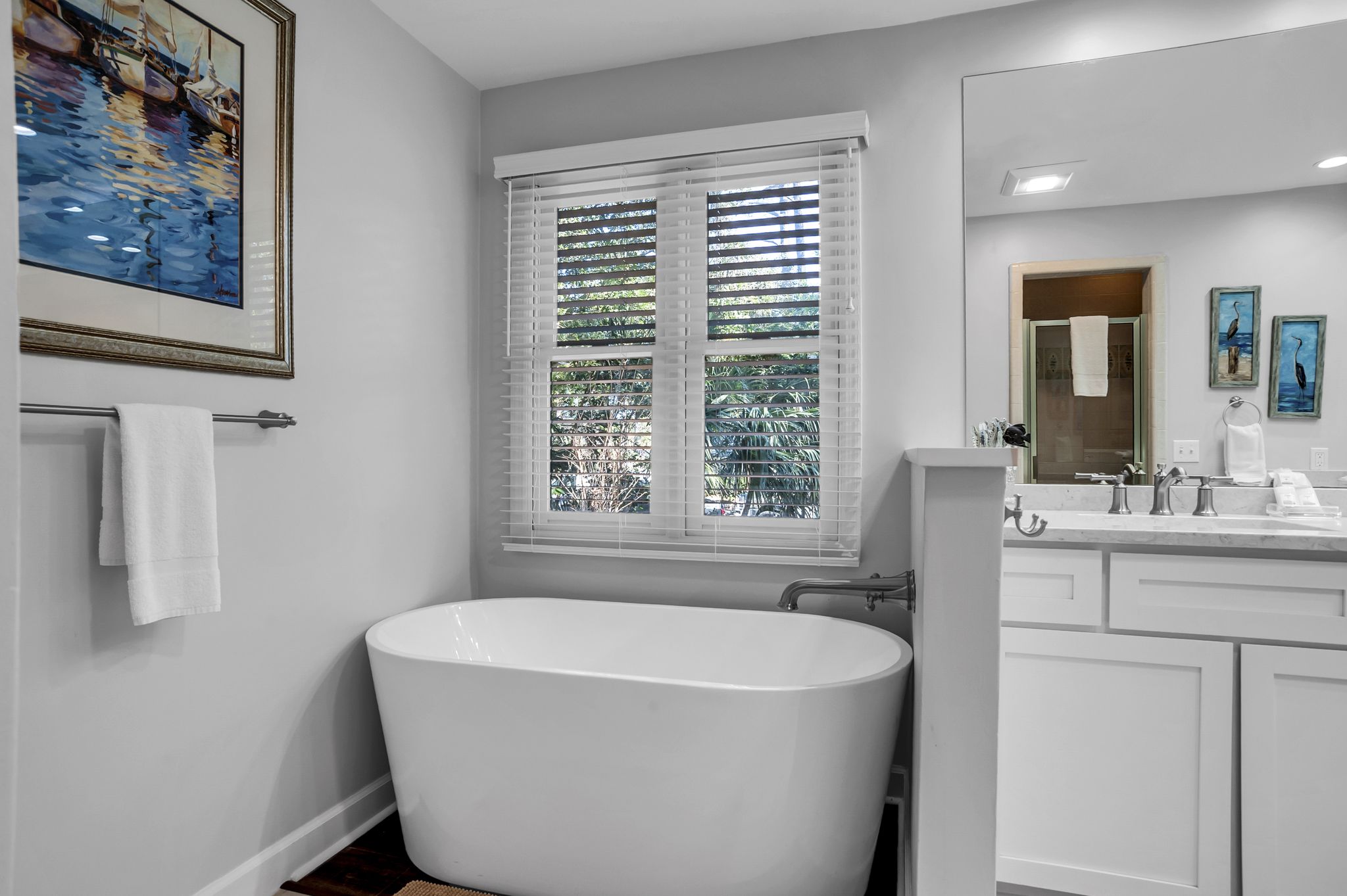 19-Bald-Eagle-WestKing-Bathroom-17980-big.jpeg