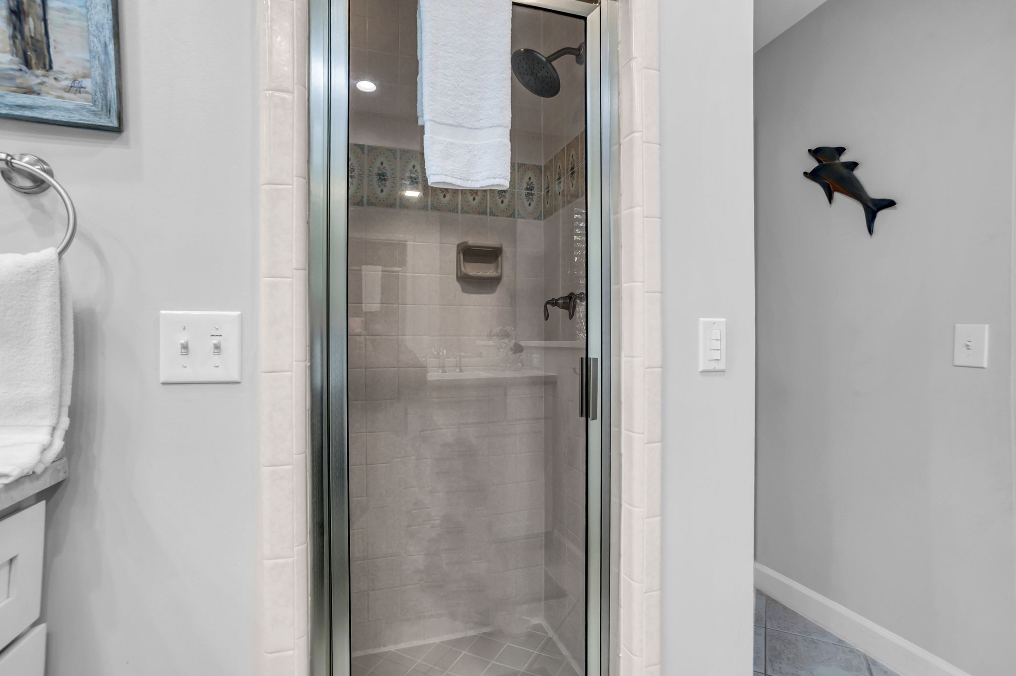 19-Bald-Eagle-WestKing-Bathroom-17981-big.jpeg