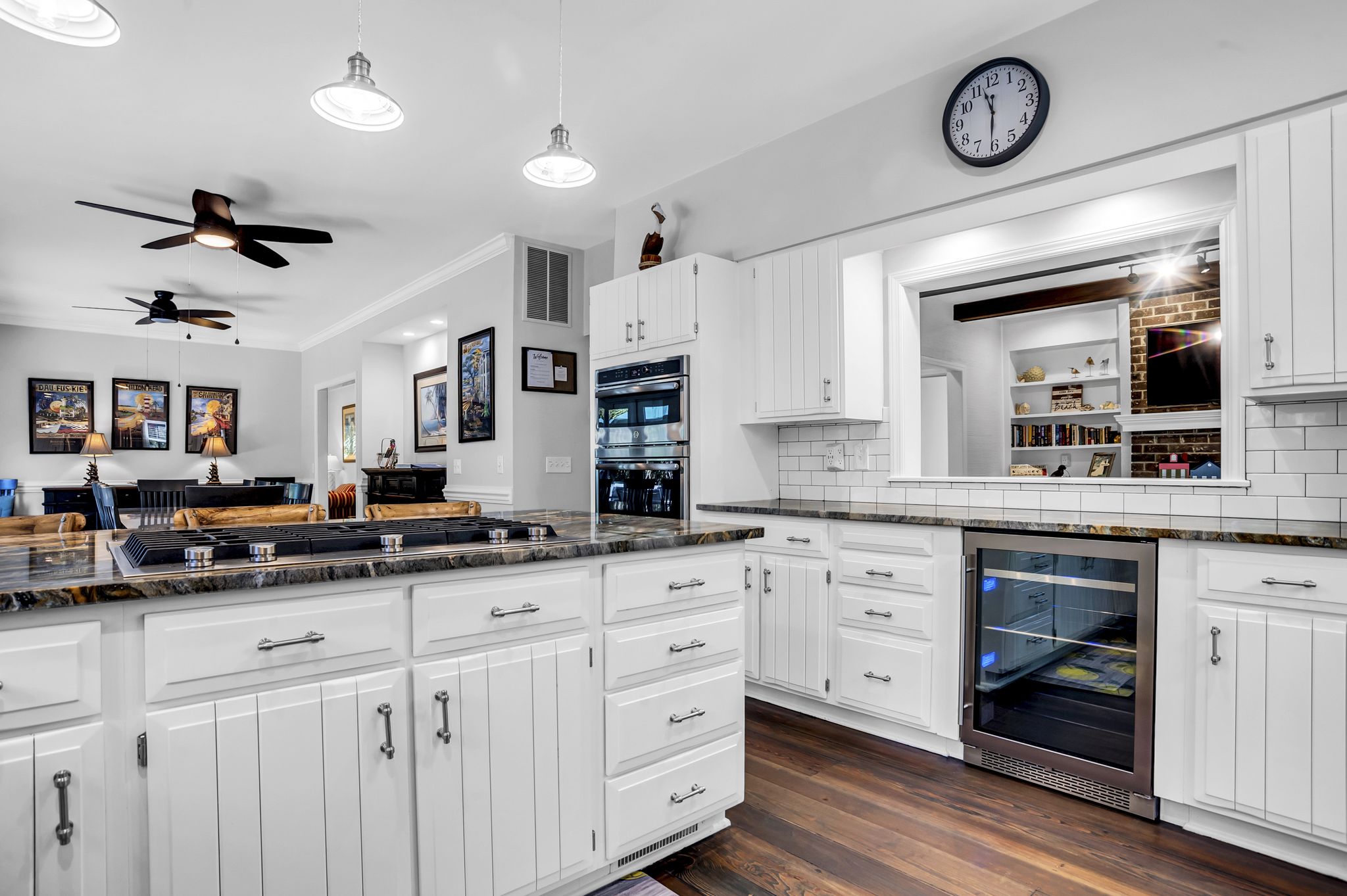 19-Bald-Eagle-WestKitchen-17970-big.jpeg