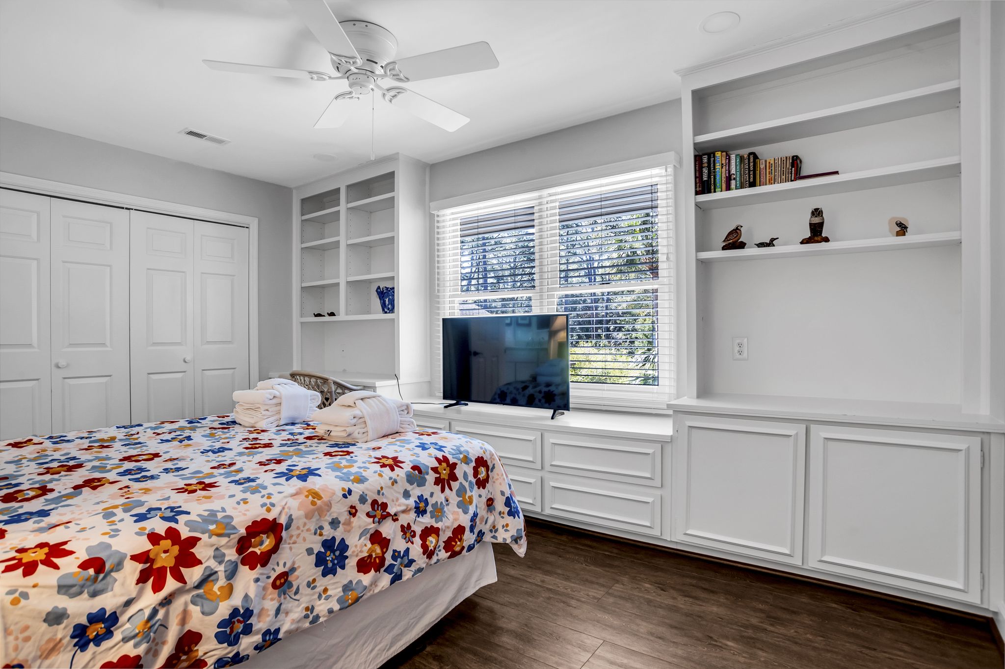 19-Bald-Eagle-WestQueen-Bedroom-17991-big.jpeg