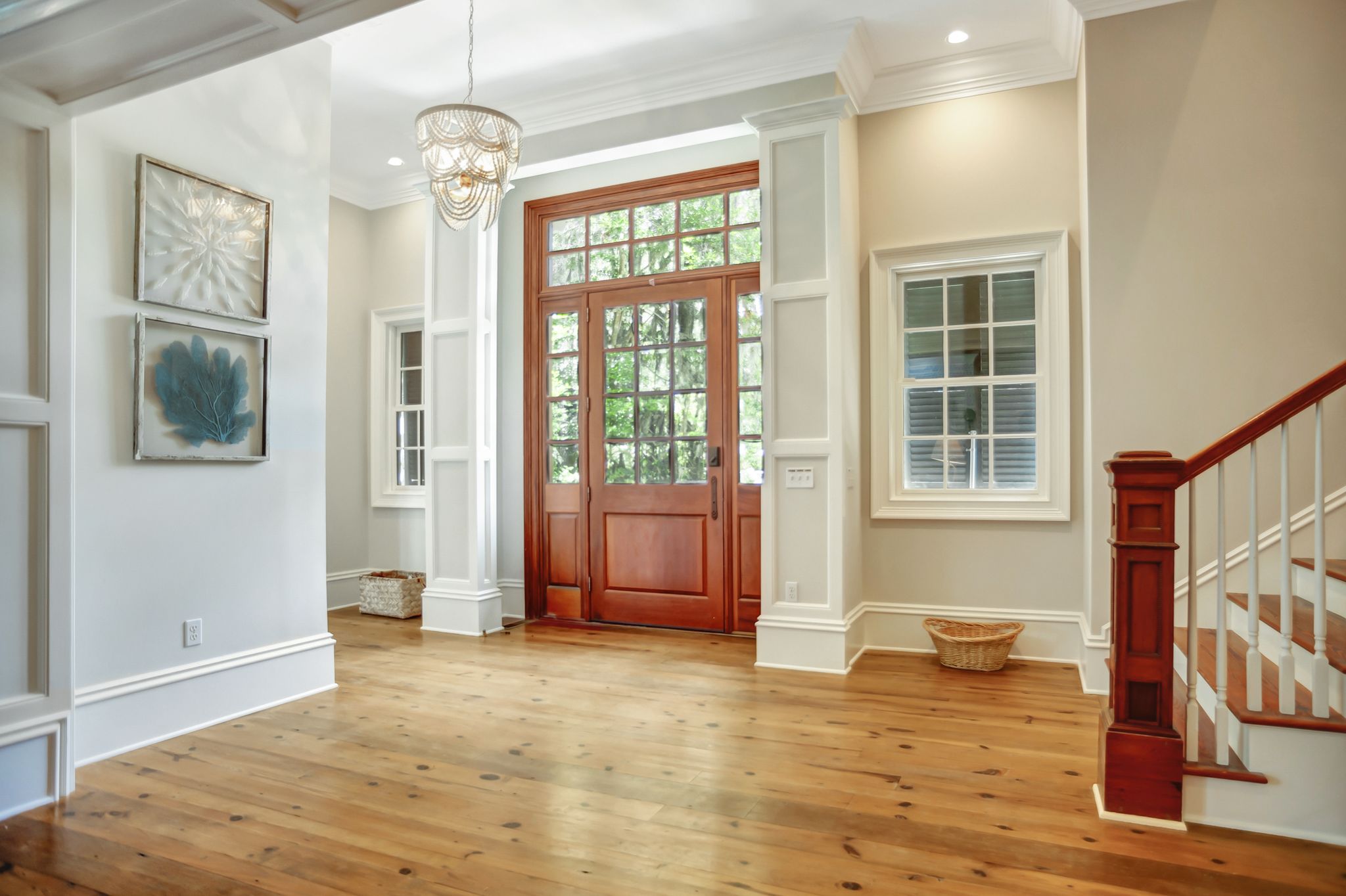 2-Belted-KingfisherFoyer-18357-big.jpeg