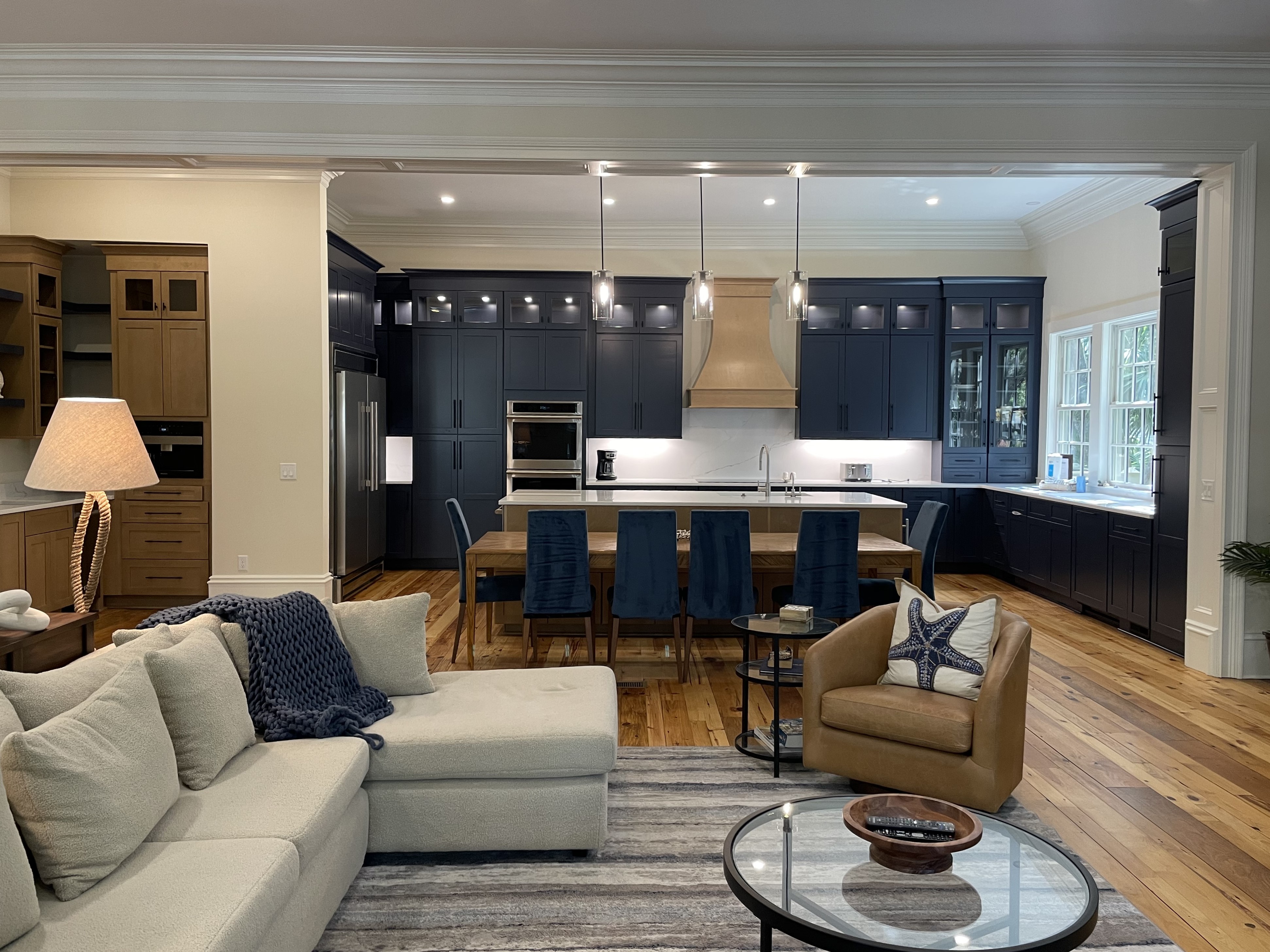 2-Belted-KingfisherLiving-Room-18348-big.jpeg