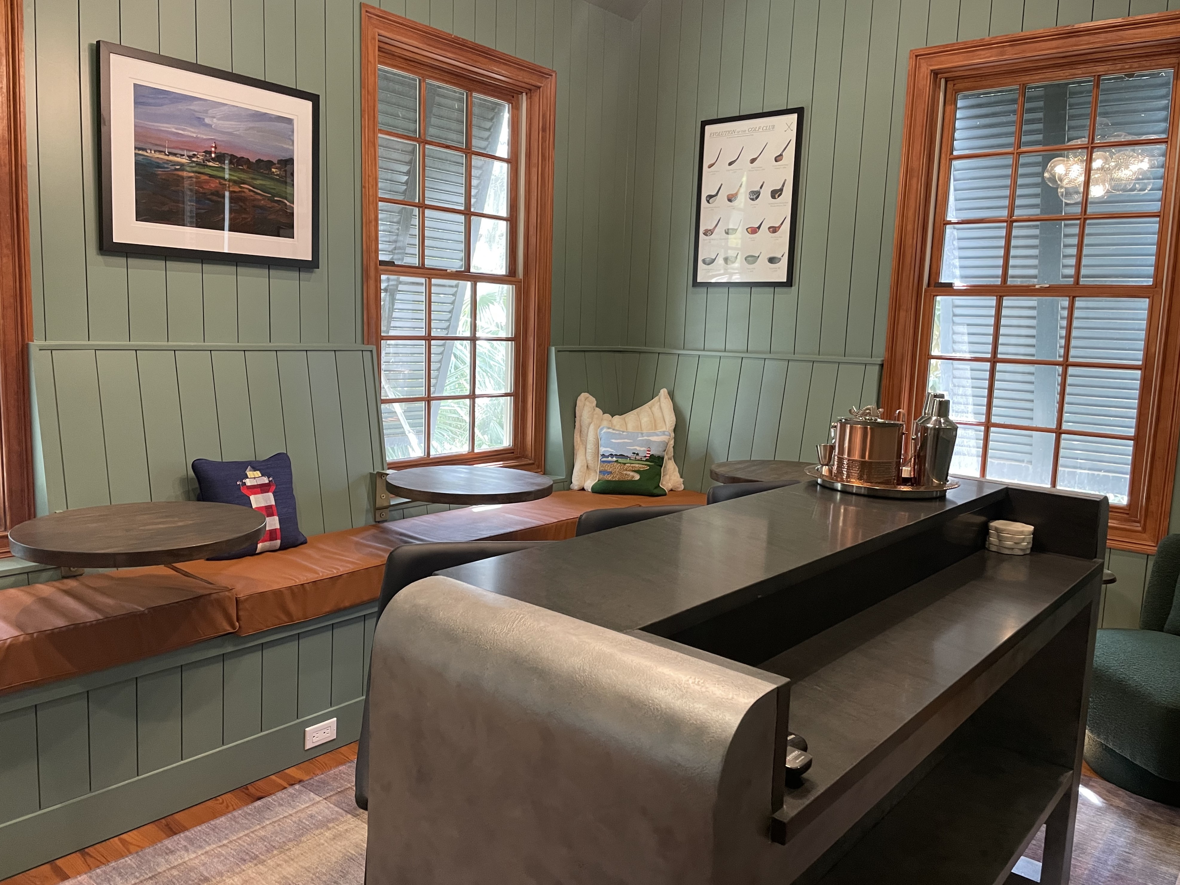 2-Belted-KingfisherSpeakeasy-Room-18362-big.jpeg