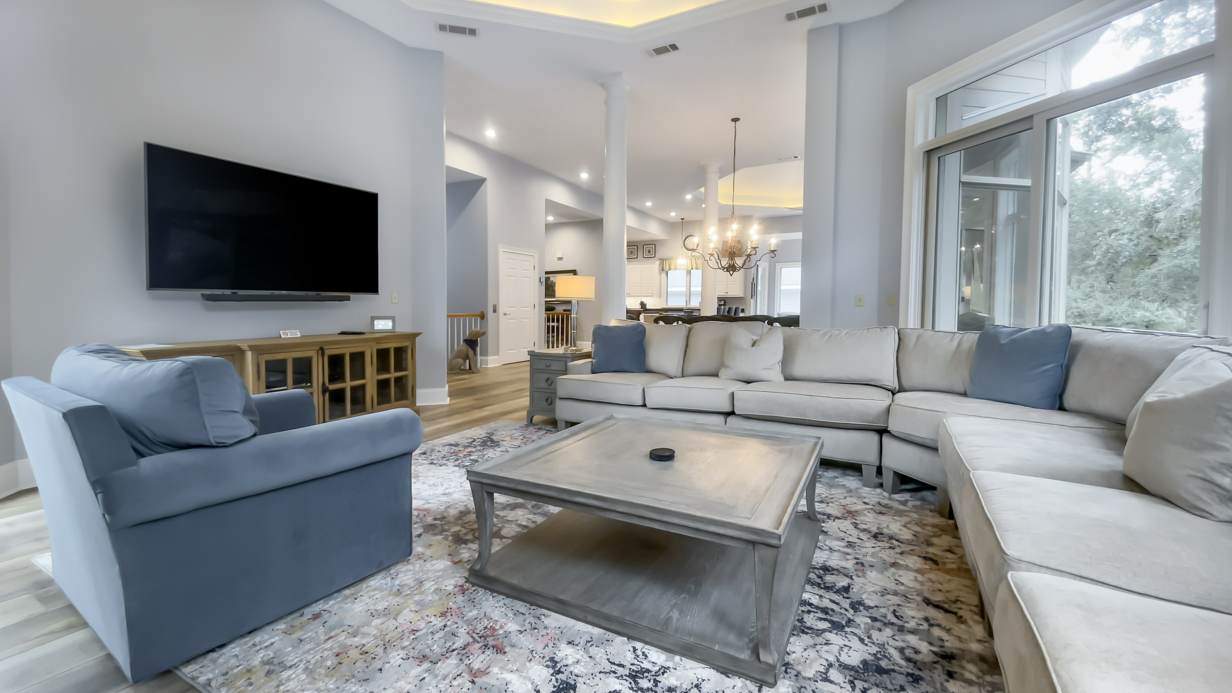 21-Green-HeronFamily-Room-18796-big.jpeg
