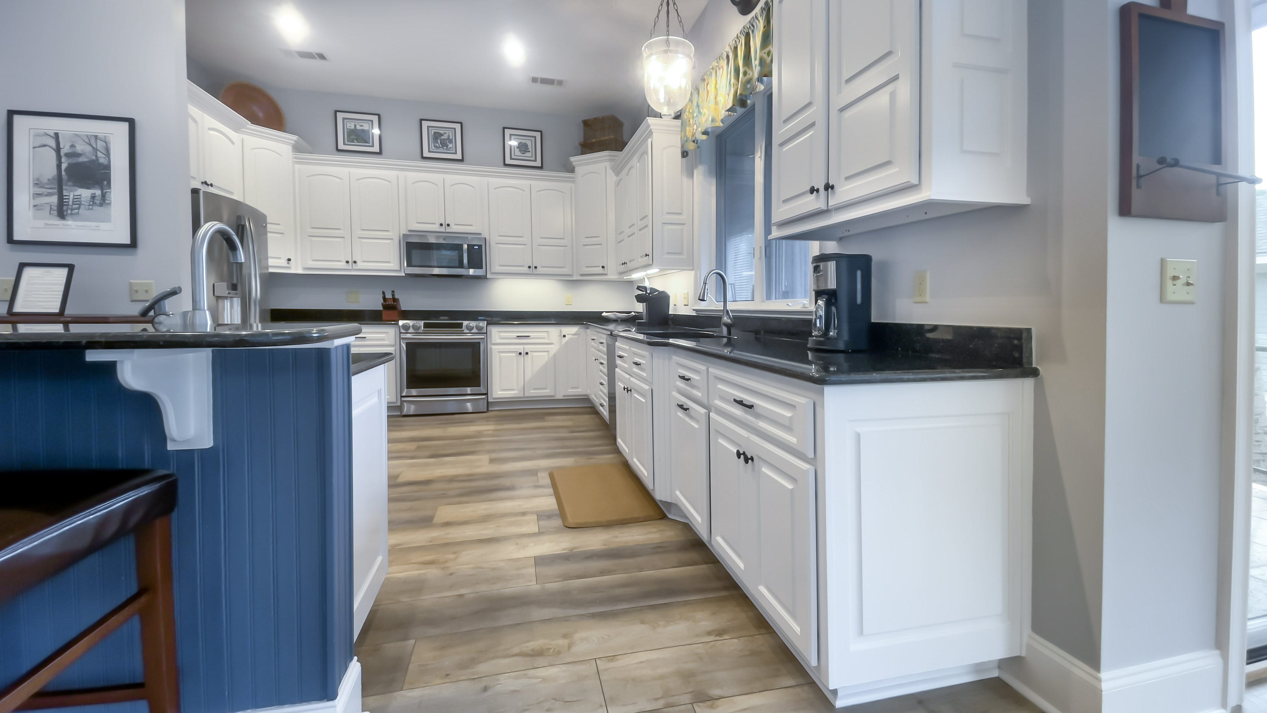21-Green-HeronKitchen-18801-big.jpeg