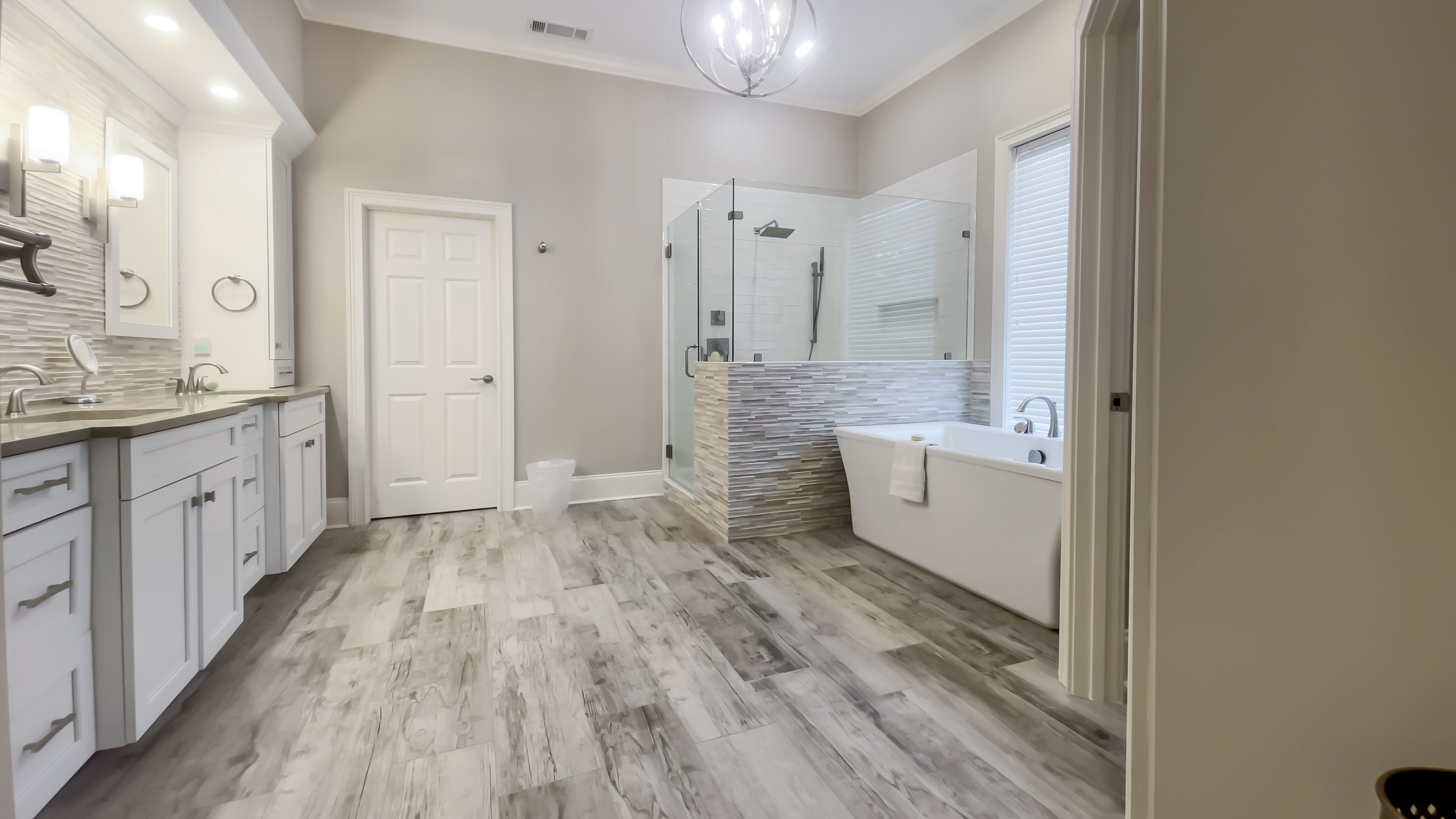 21-Green-HeronMaster-Bathroom-18806-big.jpeg