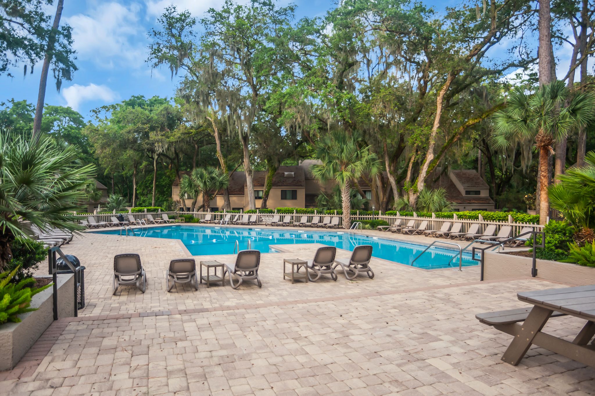 2264-Heritage-VillasComplex-Pool-17644-big.jpeg