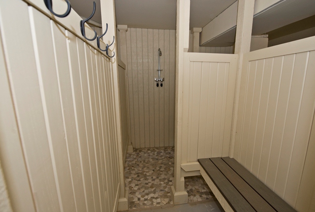 227-South-Sea-Pines-Dr.Outdoor-Showers-1495-big.jpeg