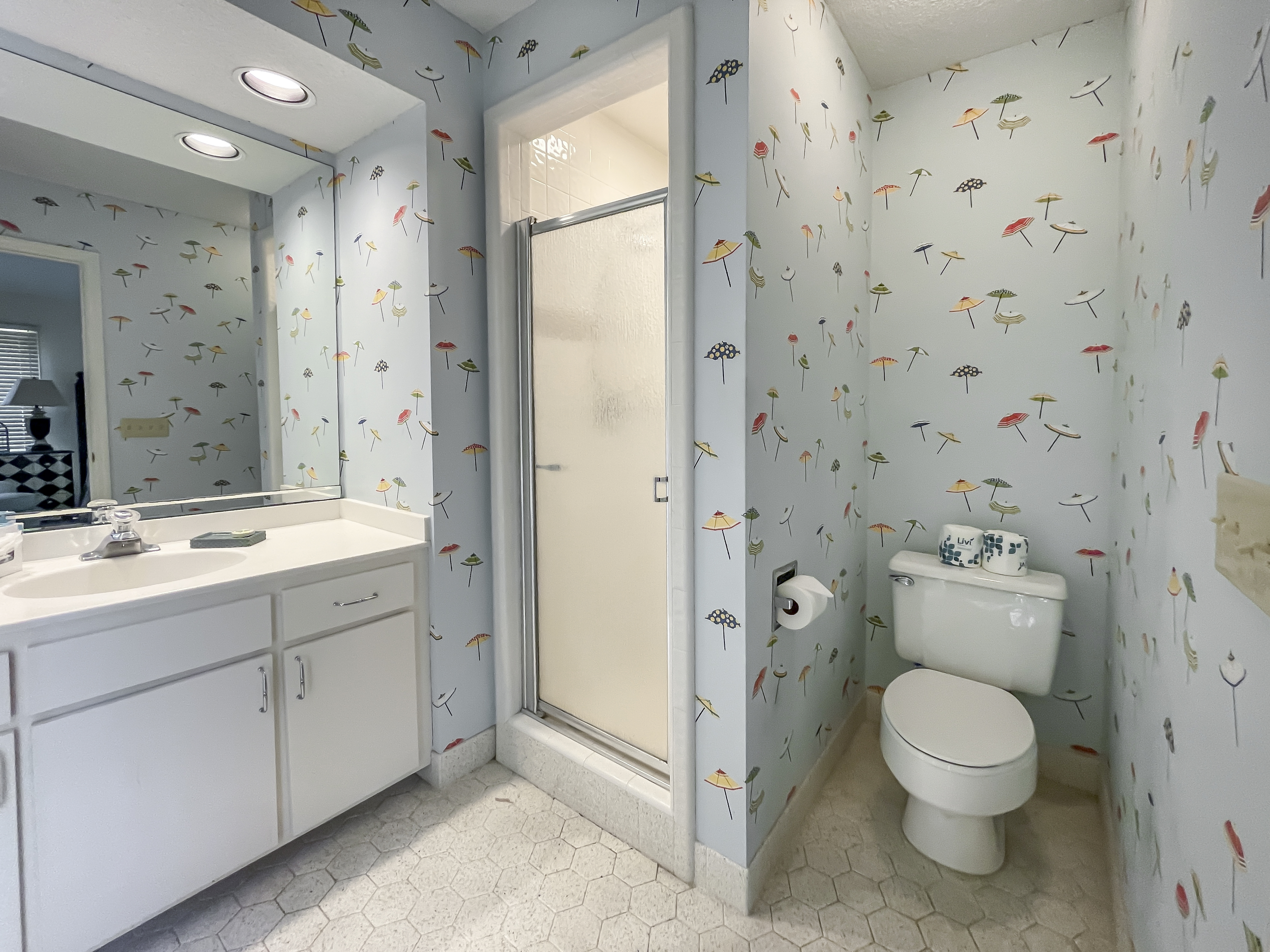 3-Spotted-SandpiperKing-Bathroom-8956-big.jpeg