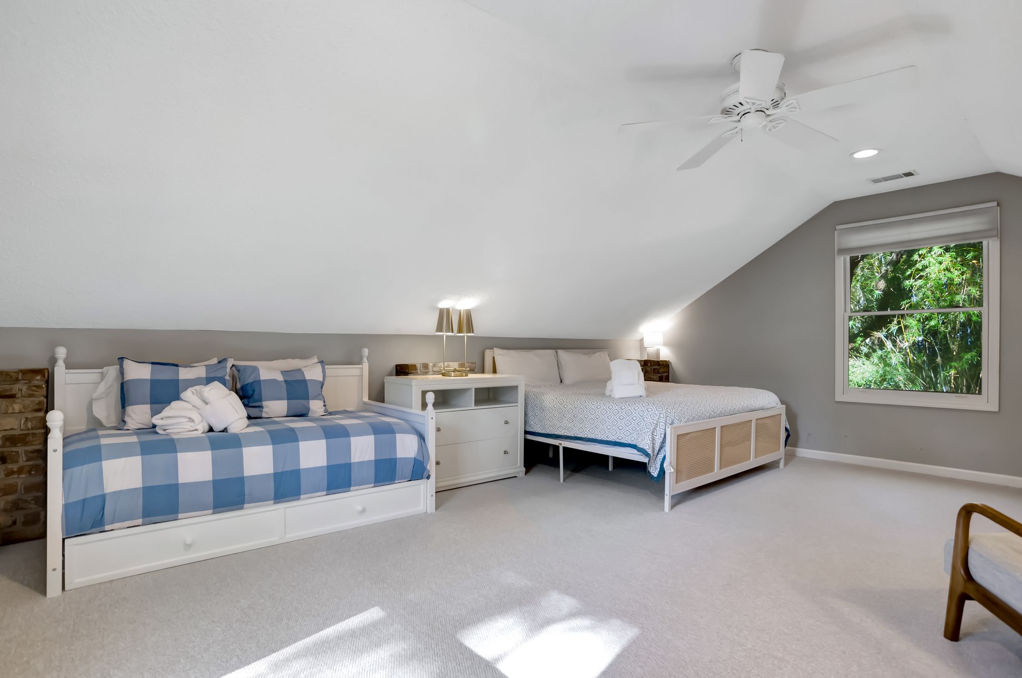 9-Planters-Wood-CourtKing-with-Trundle-Bed-17605-big.jpeg