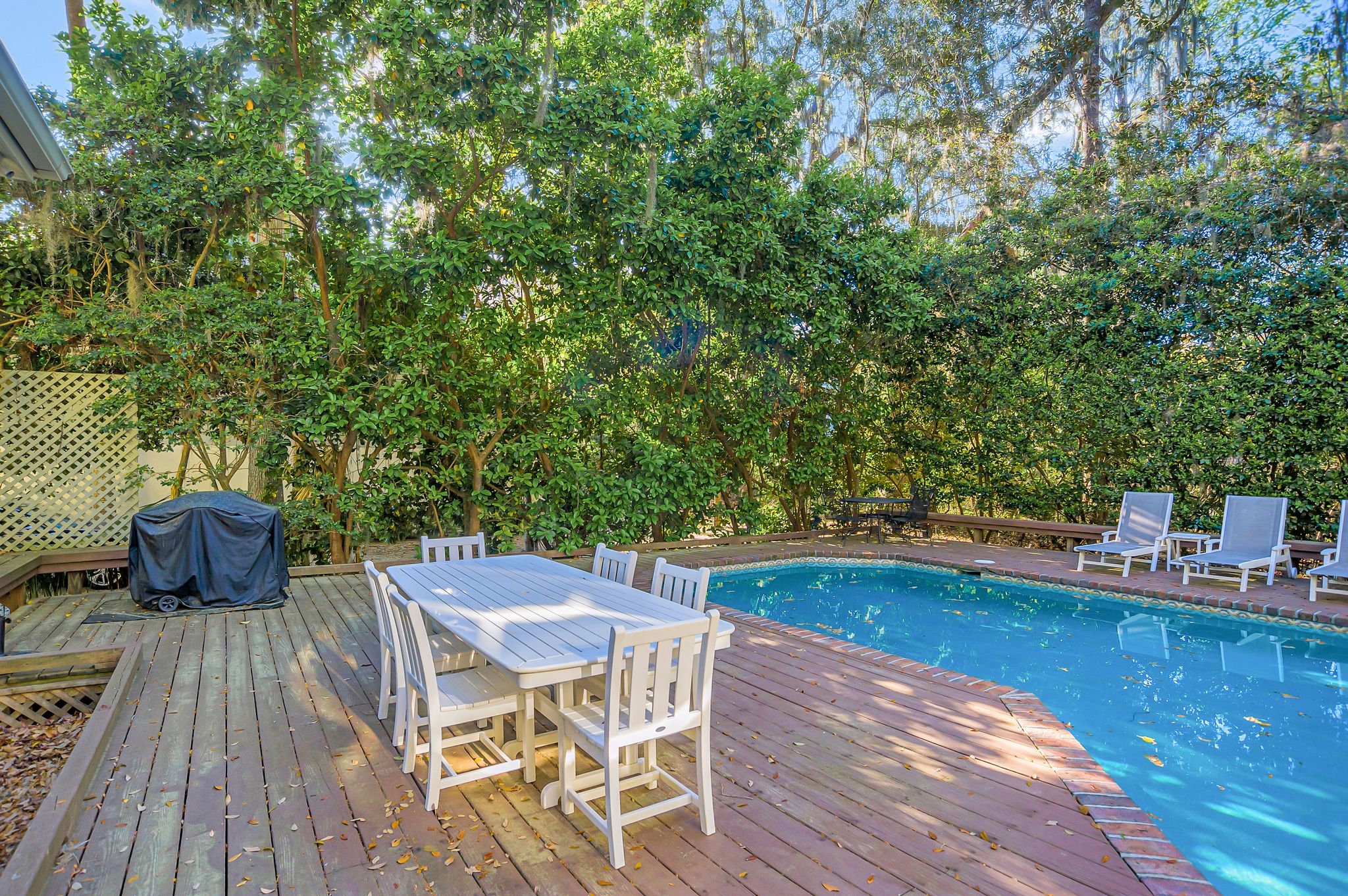 9-Planters-Wood-CourtPrivate-Pool-17616-big.jpeg