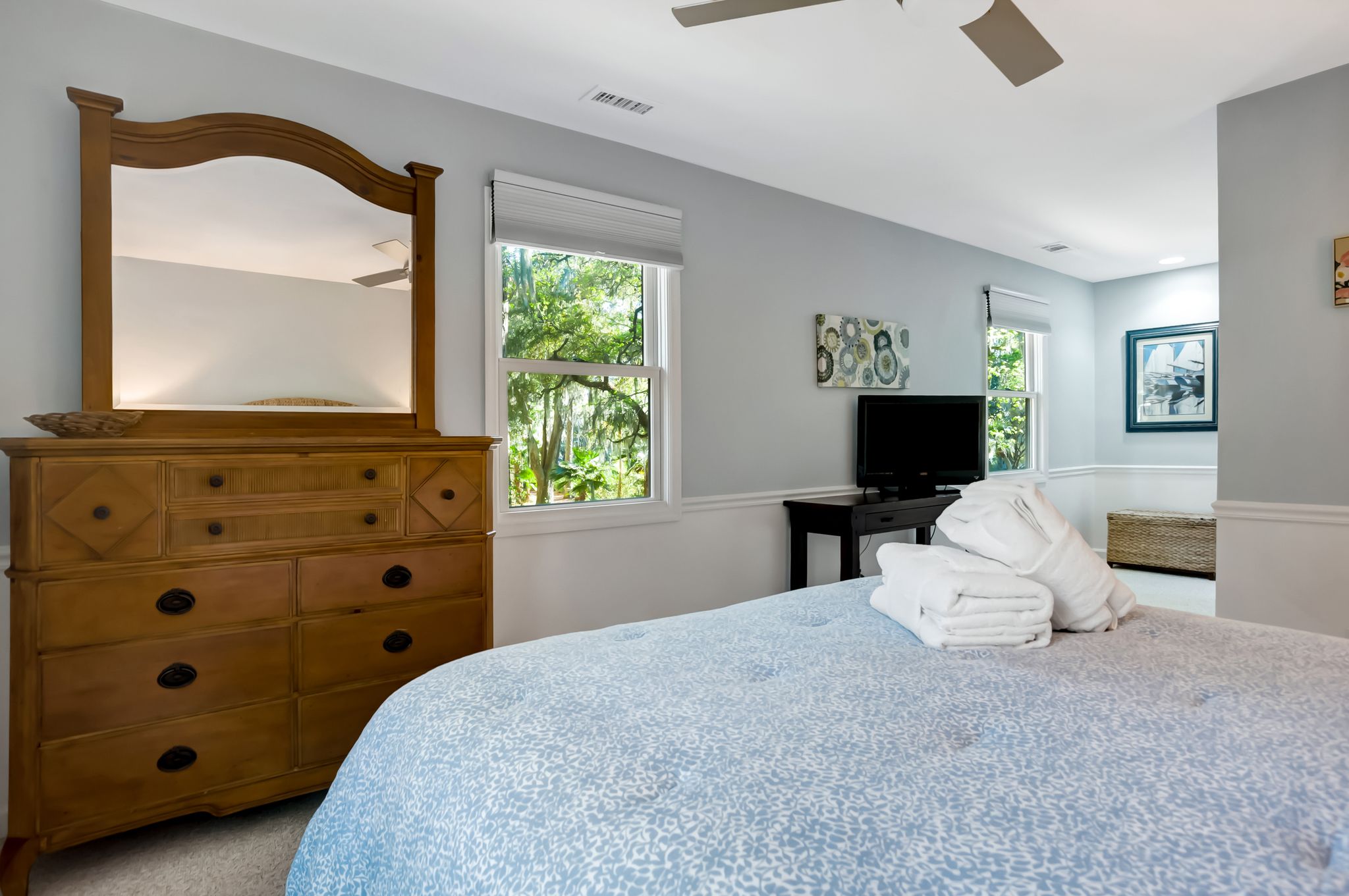 9-Planters-Wood-CourtQueen-Bedroom-17611-big.jpeg