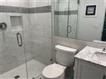 10-Genoa-CourtQueen-Bathroom-18141-small.jpeg