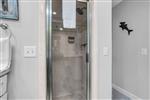 19-Bald-Eagle-WestKing-Bathroom-17981-small.jpeg