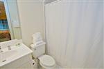 2-Belted-KingfisherTwin-Bathroom-2102-small.jpeg