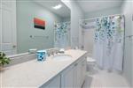 34-Surf-ScoterKing-Suite-Bathroom-13706-small.jpeg