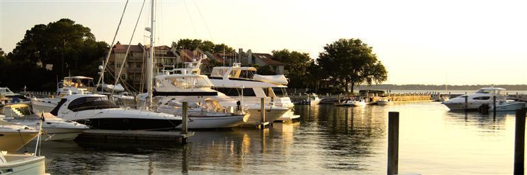DOCKAGE AT HARBOUR TOWN YACHT BASIN
